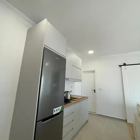 Hillside Boutique Aparthotel Saranda